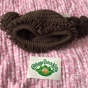 Cabbage patch kids wig and sticker